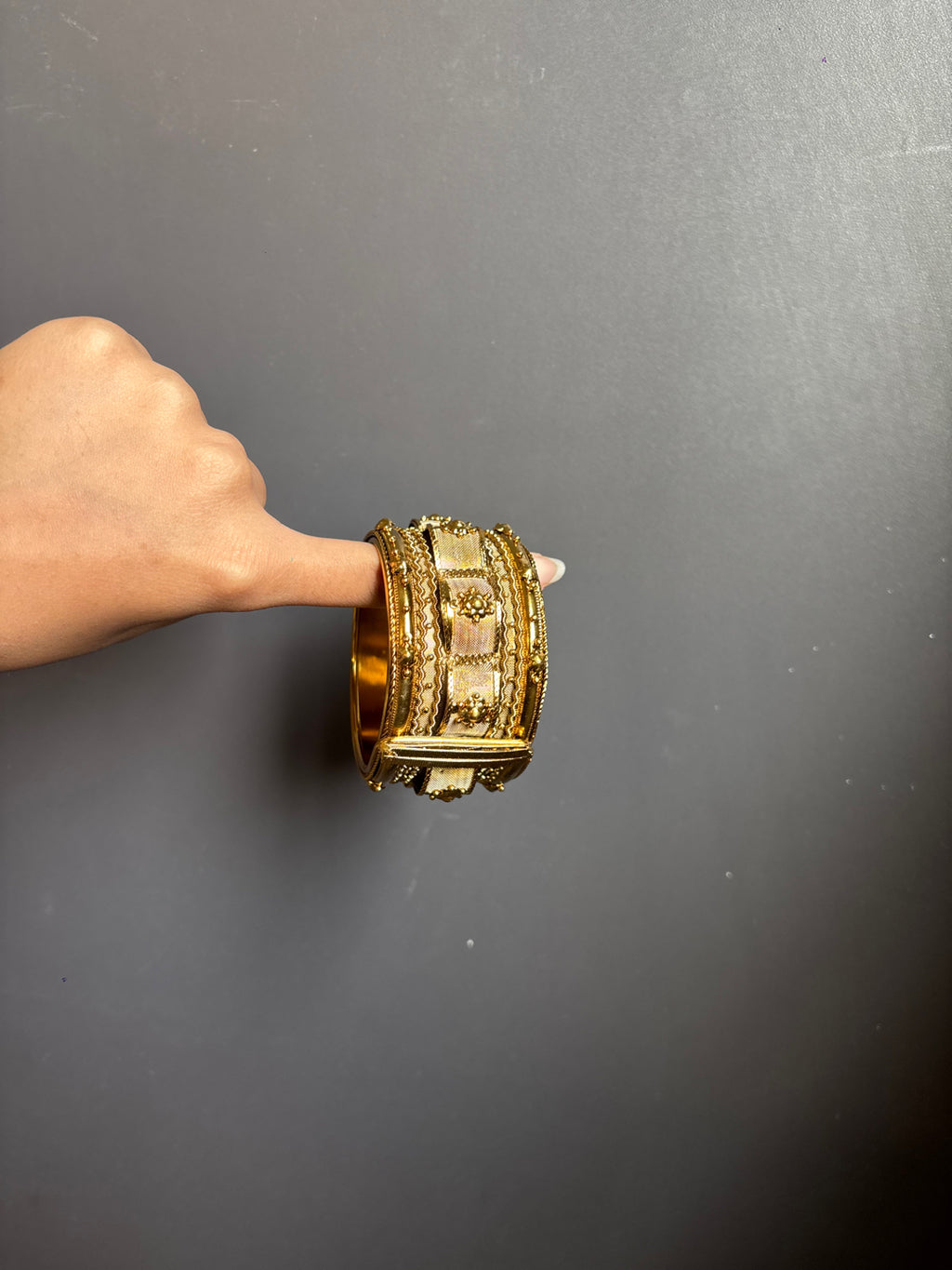 full gold cuff reference photo 3
