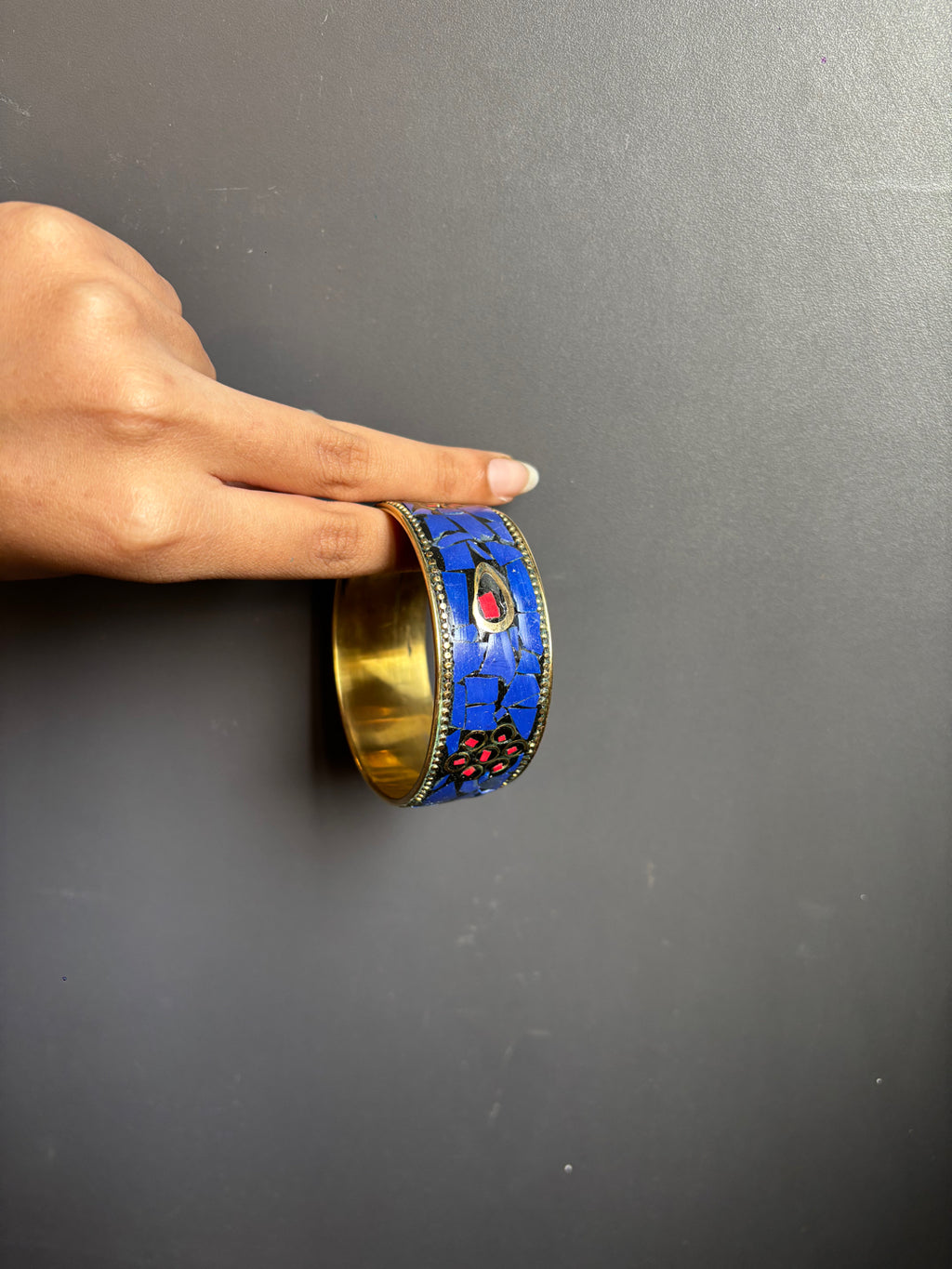 I L A bangle reference photo 2
