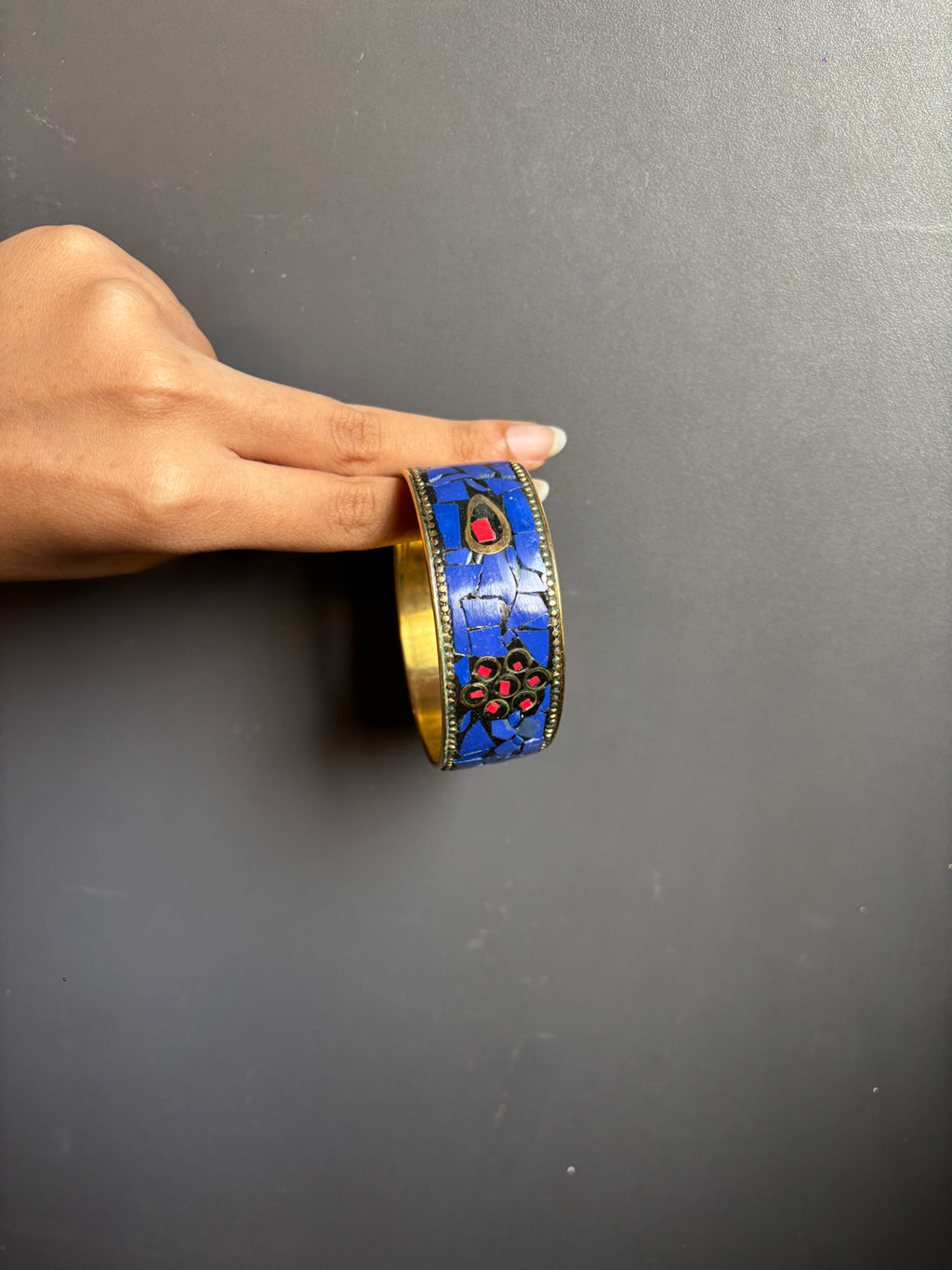 I L A bangle reference photo 3