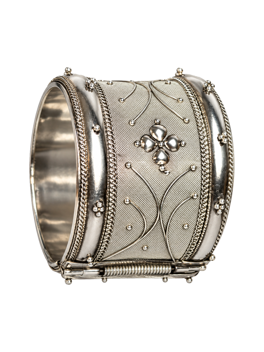 सिल्व तीखा टेखा club cuff ghost product photo