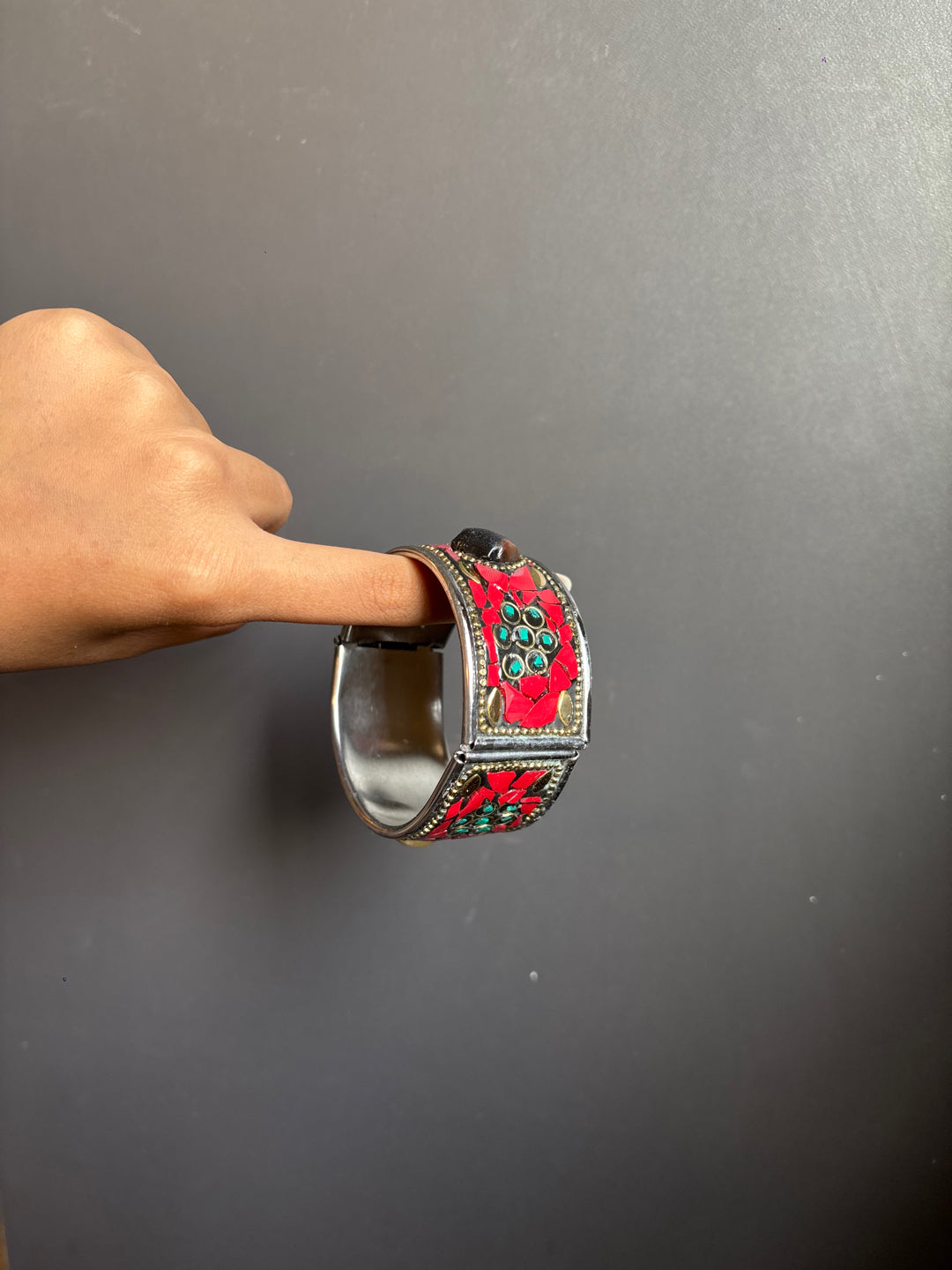 stone नारा cuff reference photo 2