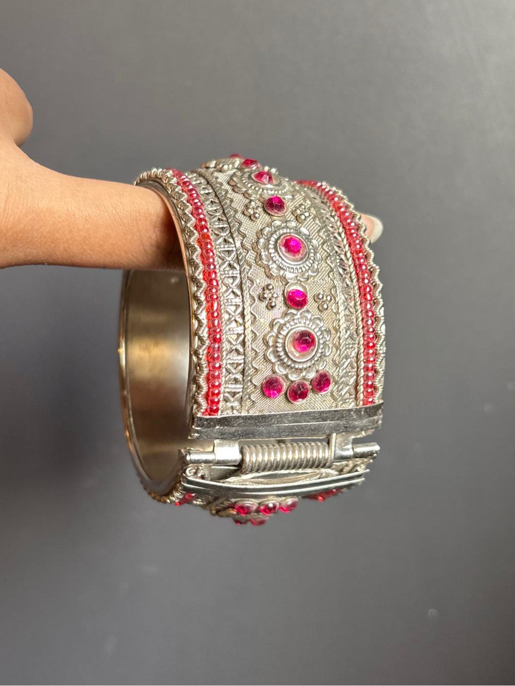 शिबू cuff reference photo 1