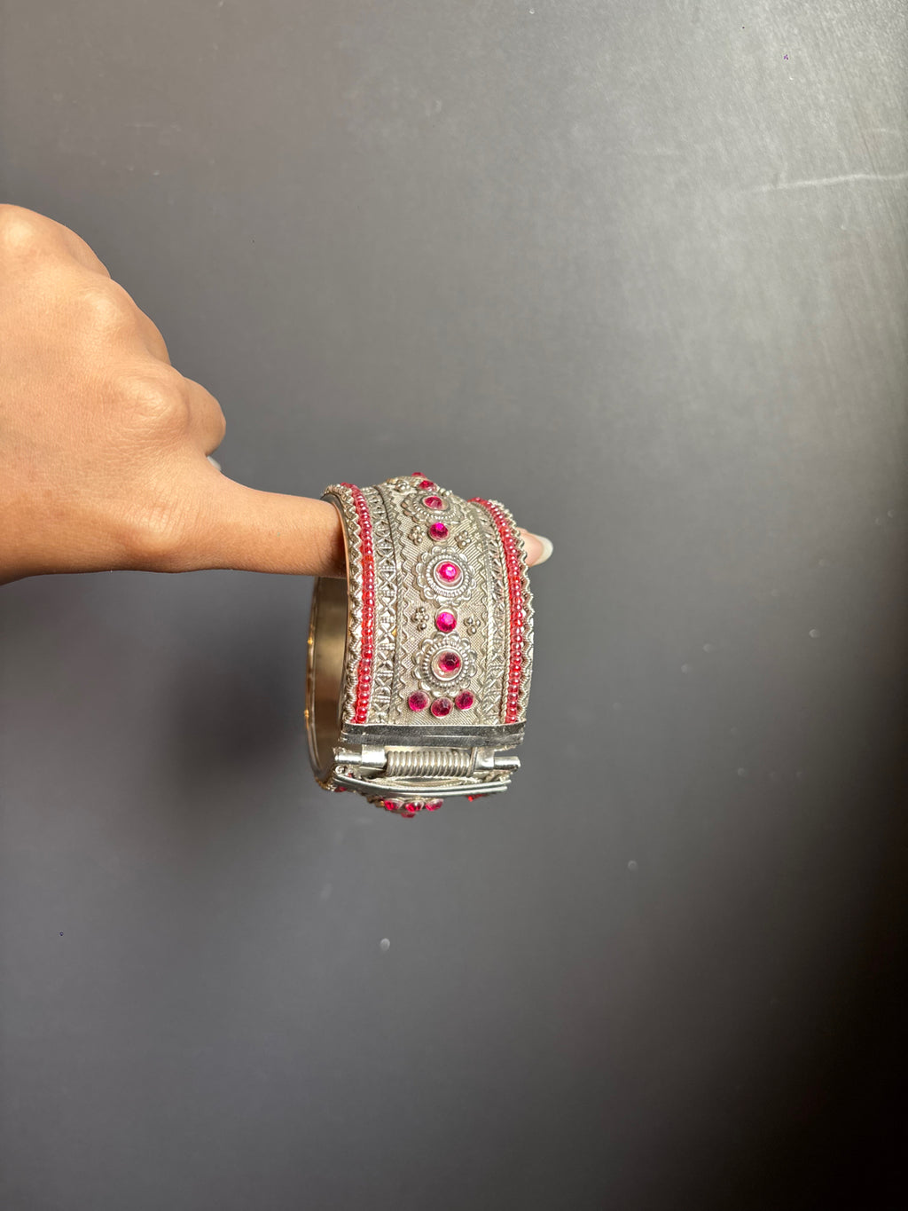 शिबू cuff reference photo 3