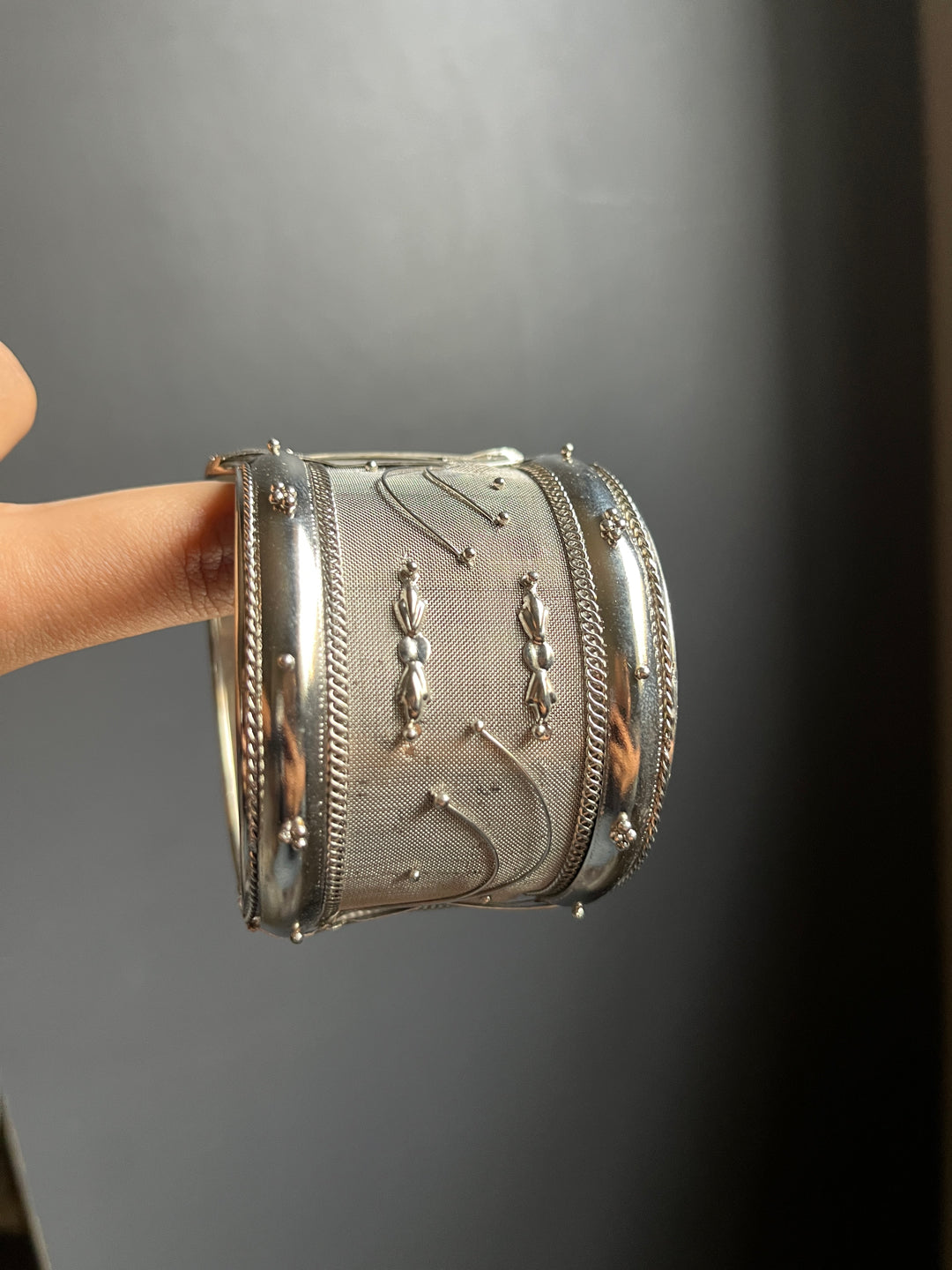 silver cuff reference photo 1