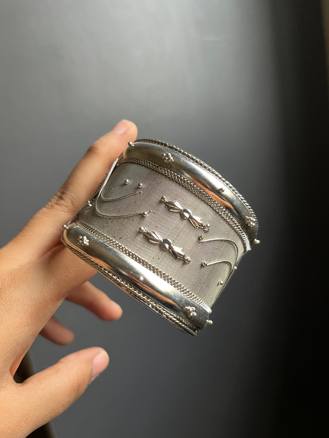 silver cuff reference photo 3