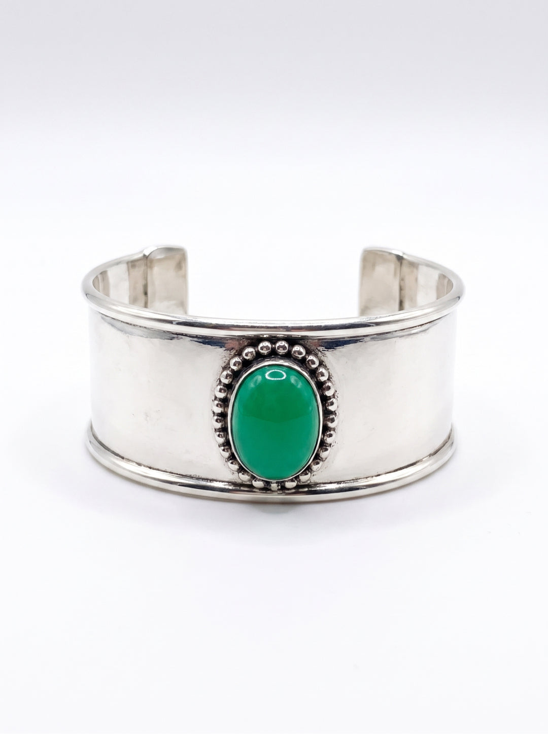Aurora Cuff original DM2Buy reference photo 3 — color 3: Pale Sage Green