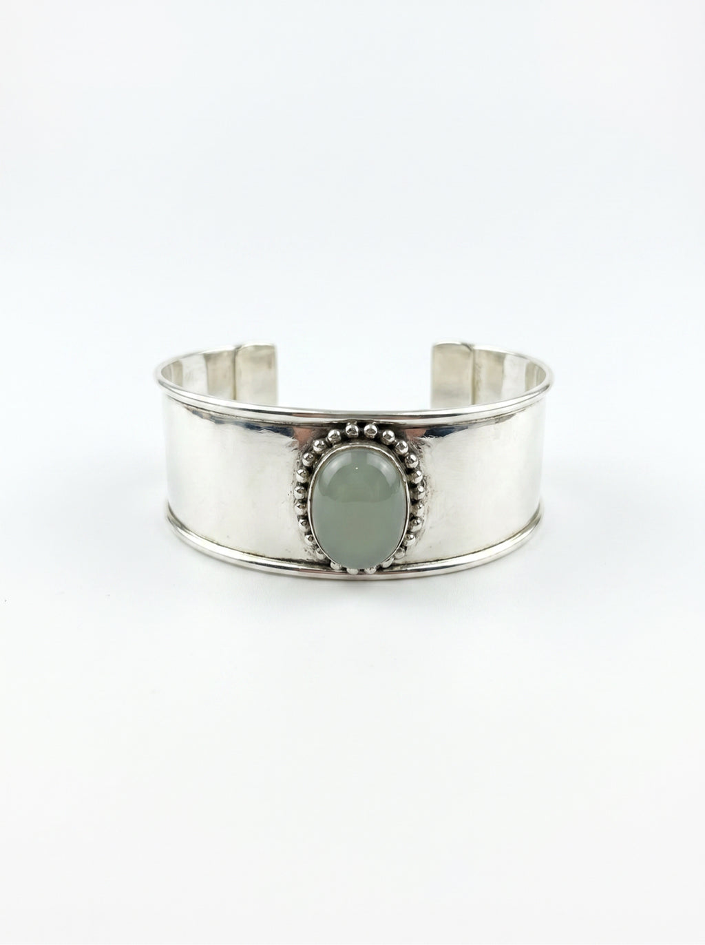 Aurora Cuff original DM2Buy reference photo 5 — color 5: Warm Grey Beige