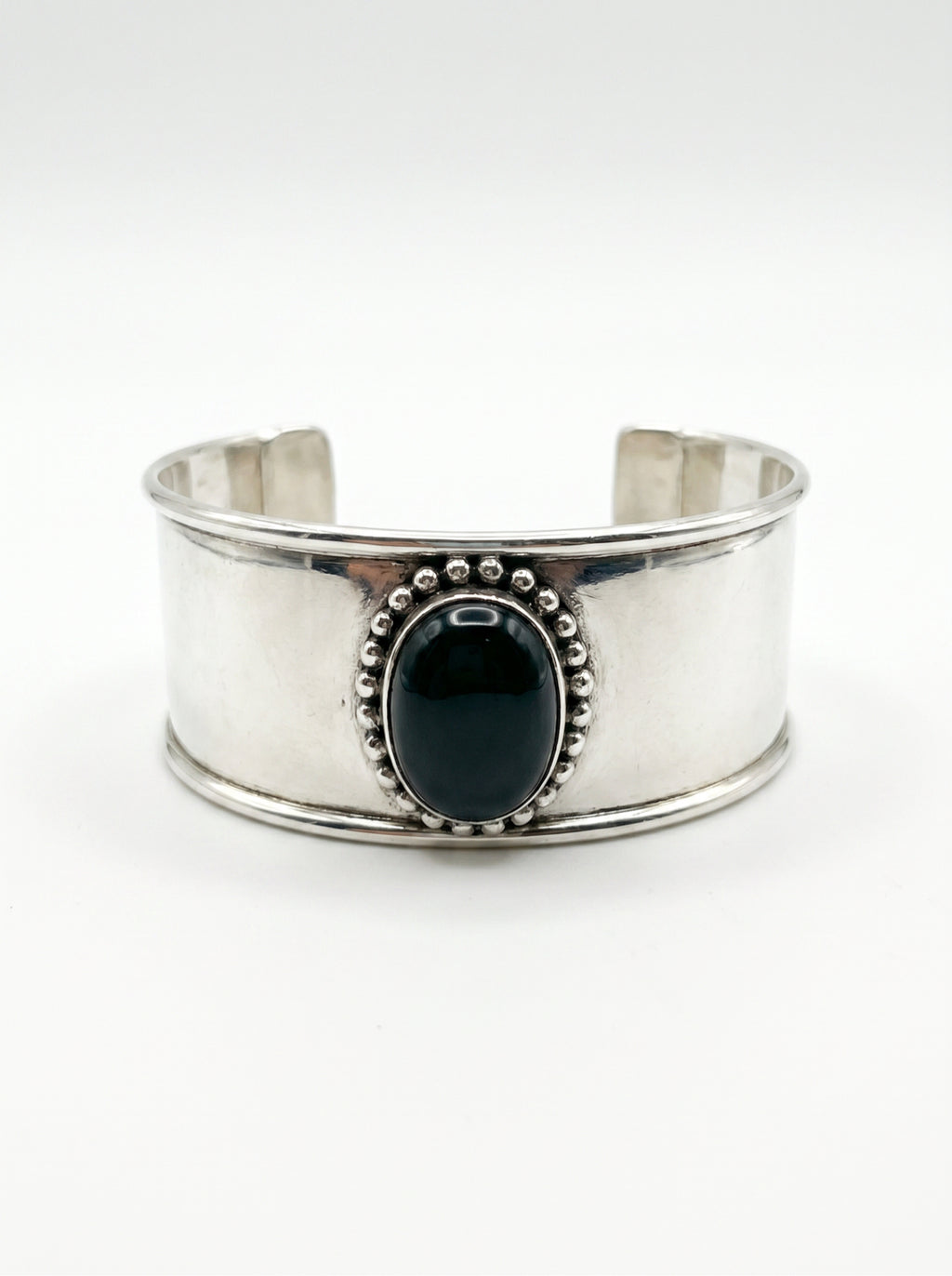 Aurora Cuff original DM2Buy reference photo 7 — color 7: Milky Off White