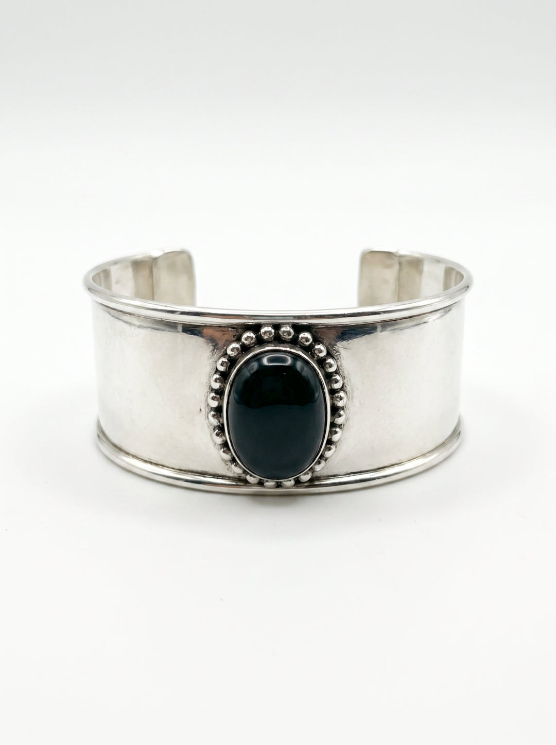 Aurora Cuff original DM2Buy reference photo 7 — color 7: Milky Off White