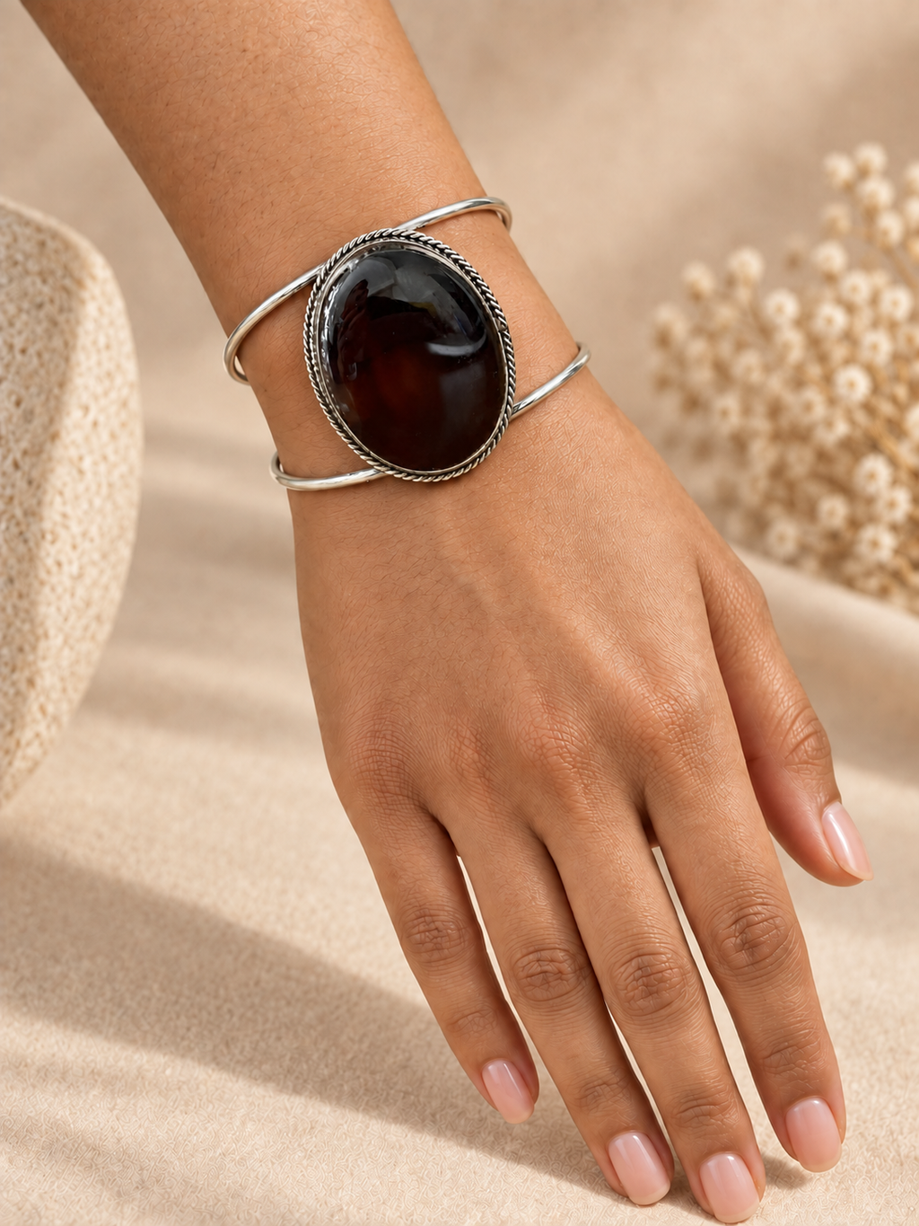 Cuff 02 — Black Gloss Bead Edge — hand try-on